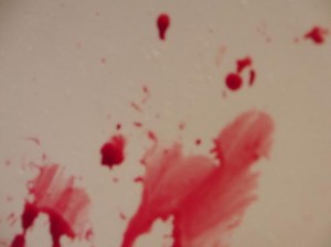 Bei einem äußerst brutalen Gewaltdelikt einer Gruppe braucht die Staatsanwaltschaft Zürich-Limmat über ein halbes Jahr, um sich dazu zu entschließen, der Stapo Zürich zu erlauben, vorhandene (!) Täterfotos für die Fahnung zu nutzen. Bei einem äußerst brutalen Gewaltdelikt einer Gruppe braucht die Staatsanwaltschaft Zürich-Limmat über ein halbes Jahr, um sich dazu zu entschließen, der Stapo Zürich zu erlauben, vorhandene (!) Täterfotos für die Fahnung zu nutzen.