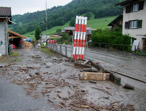 Saas im Prättigau: Heftige Niederschläge führen zu Überschwemmungen