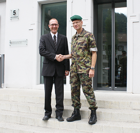 Regierungsrat Christian Rathgeb bekräftigt Bedeutung der Gebirgsinfanteriebrigade 12 für Graubünden