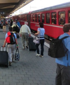 Der Zug von St. Moritz nach Thusis / Chur ist am 13. August 2014 entgleist (Archivfoto). Zu dem Zugunglück liegen auch Stunden danach bloß sehr spärliche Informationen vor.