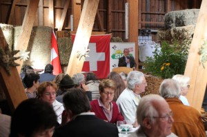 Präsident der SVP Klosters Michael Kneller bei seiner Rede.(Quelle SVP Graubünden)