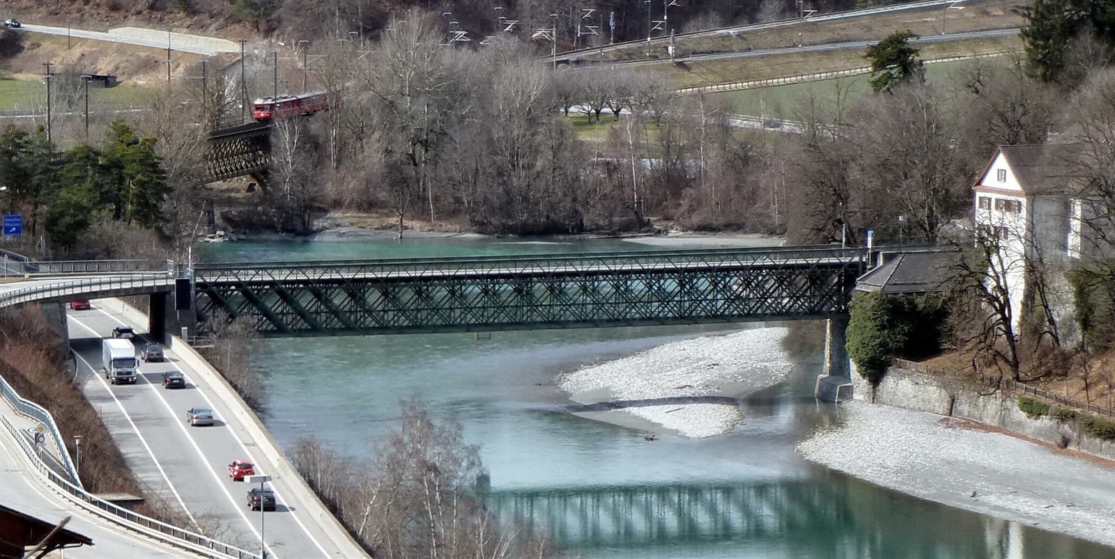 Rheinbrücke Reichenau erstrahlt in neuem Glanz