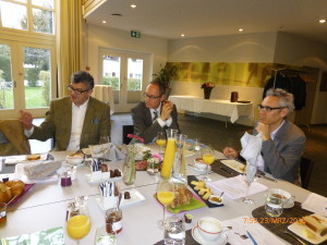 (von li) Bruno Claus, Christian Rathgeb, Urs Schädler. (Bild: FDP.Die Liberalen Graubünden)
