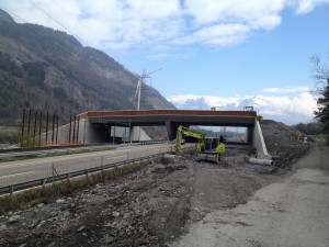 Nacharbeiten auf der A13 bei der Unterführung Schwarzguot. (Foto: ASTRA)