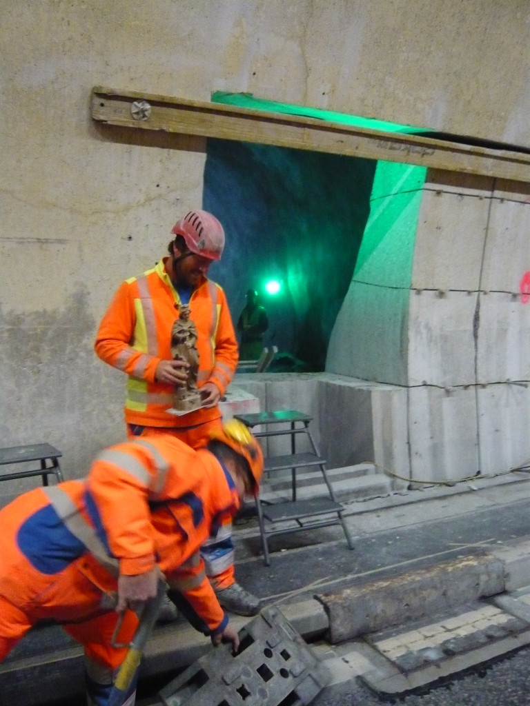 Bauarbeiter im Tunnel Chlus. (Foto: ASTRA)