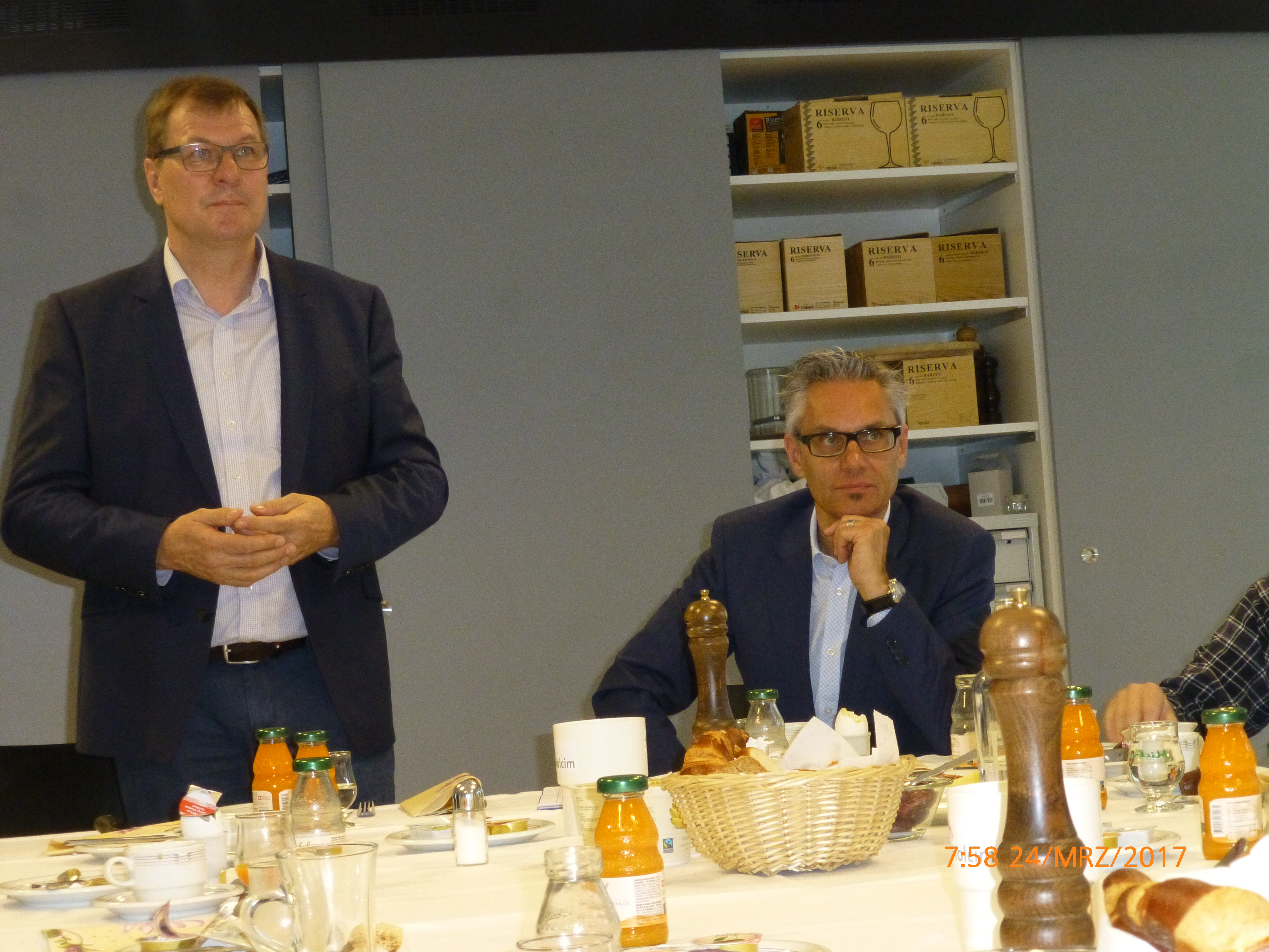 FDP-Wirtschafts-Beirat: Arbeits-Frühstück in Untervaz +++ Bedauern über 2. Olympia-Ablehnung