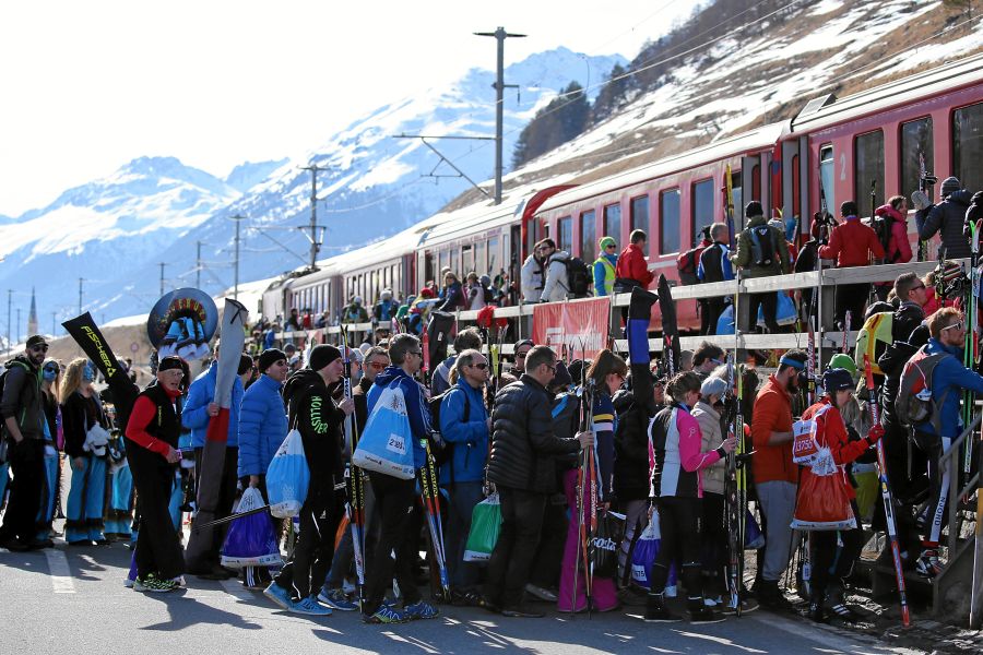 Rhätische Bahn: 150 Extrazüge nach St. Moritz zum Engadin-Skimarathon
