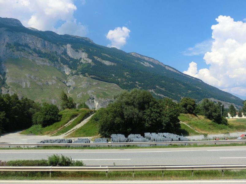Umstrittene immer nähere Nato-Anbindung der Schweiz: Besuch des NATO Defense College in der Schweiz