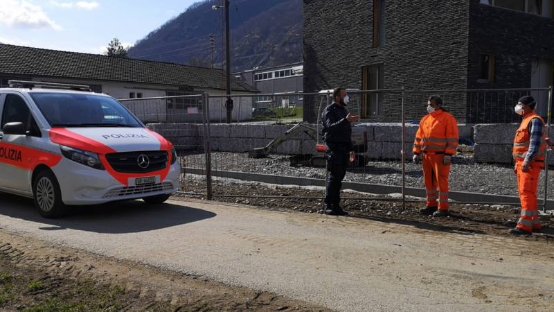 Misox, Engadin: Gute Bilanz bei Kontrollen von Baustellen und Betrieben