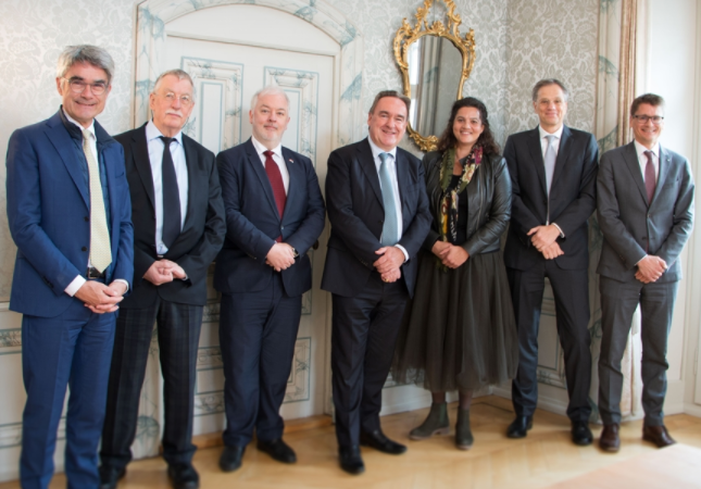 Botschafter von Holland, Luxemburg und Belgien machen Urlaub in Graubünden