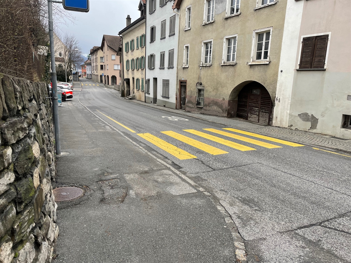 Zizers: Kind (6) von Auto angefahren – Kapo Graubünden sucht Zeugen