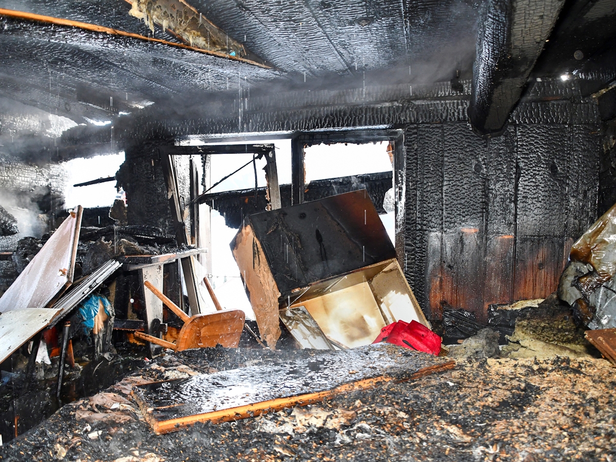 Großer Sachschaden bei Brand in Alvaneu-Dorf +++ Großaufgebot der Feuerwehr im Einsatz