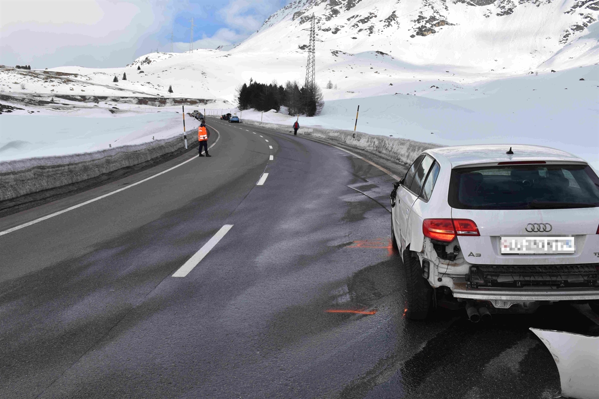 Bivio: Verkehrsunfall fordert eine verletzte Person