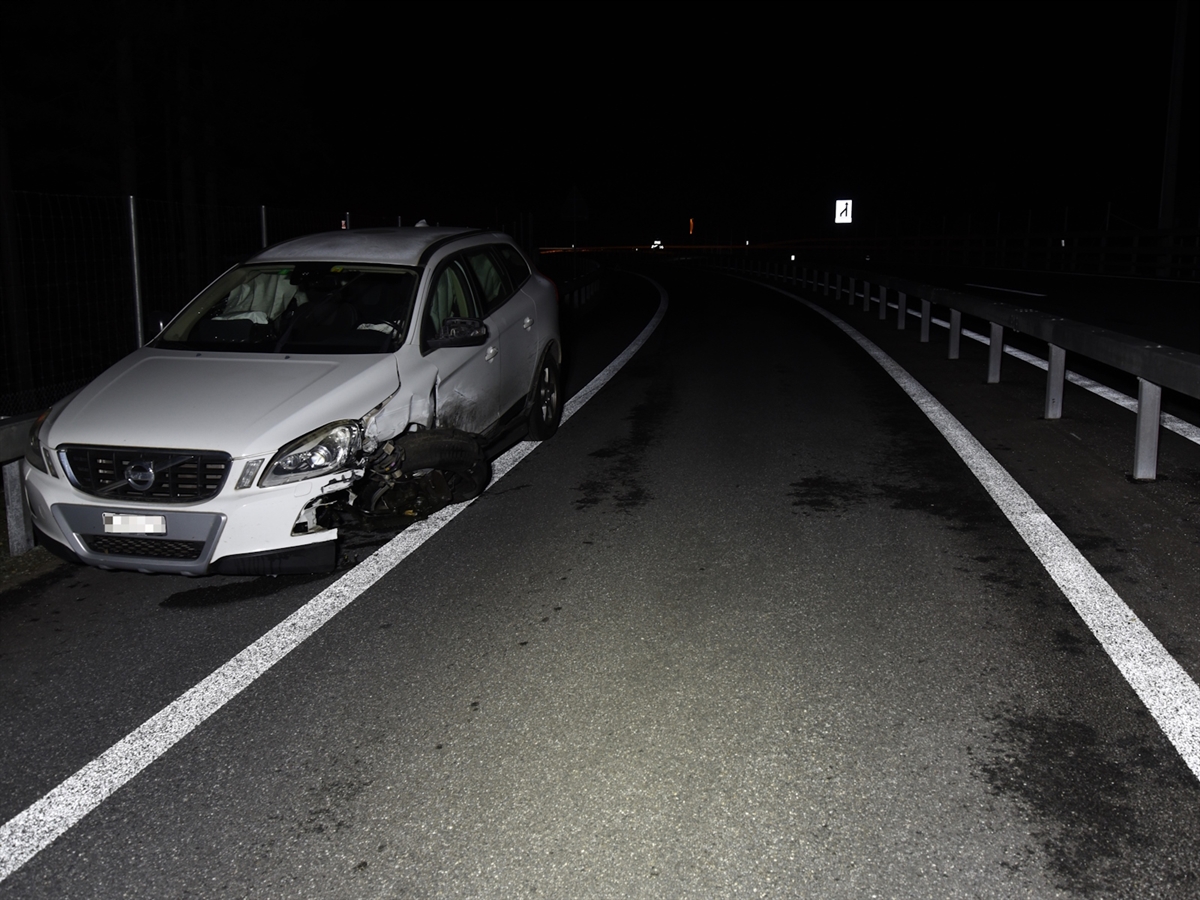 Sufers: Selbstunfall auf Autostraße A13 – Lenker war eingenickt