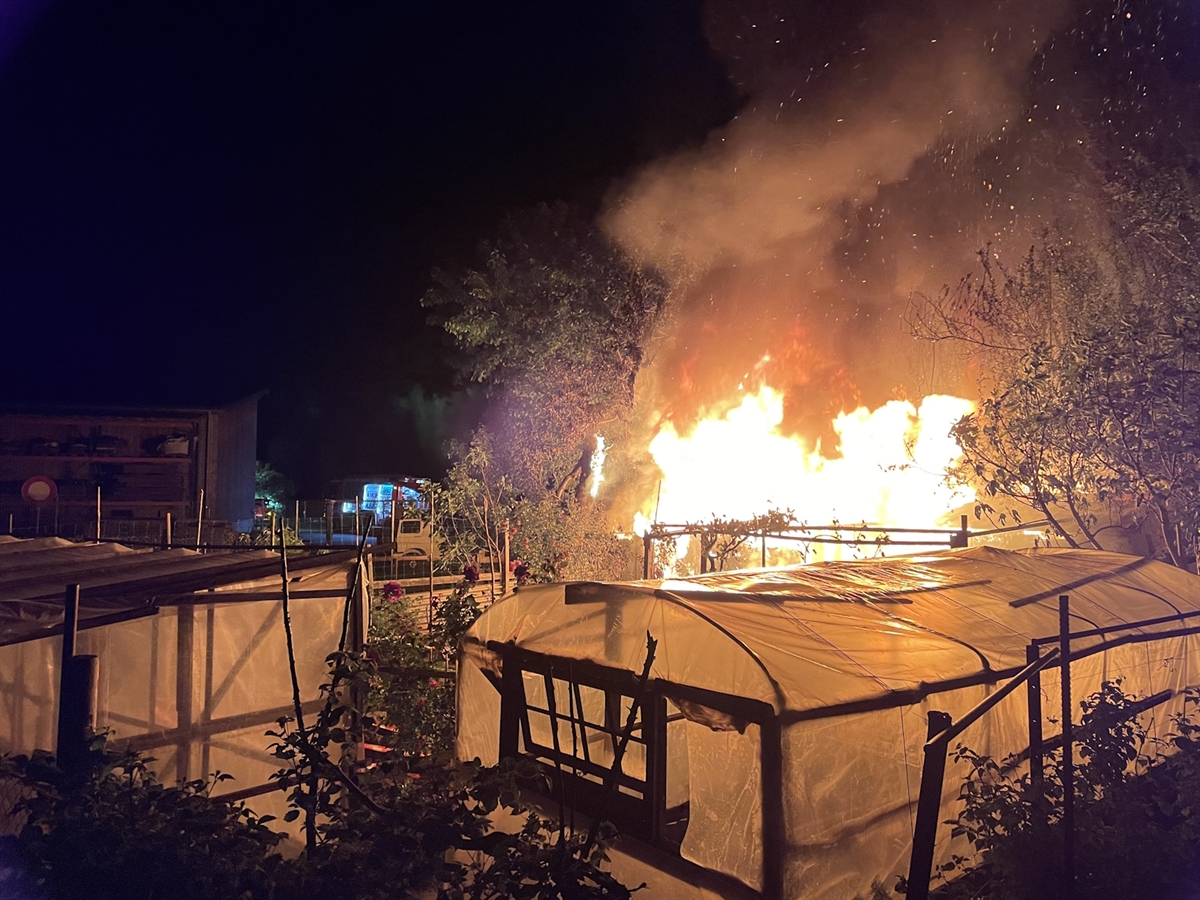 Ems: Brand in Schrebergarten – 2 Gartenhäuser abgebrannt