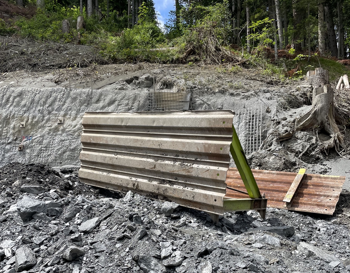 Rega im Einsatz in Sils im Domleschg: Arbeiter (53) auf Baustelle verletzt