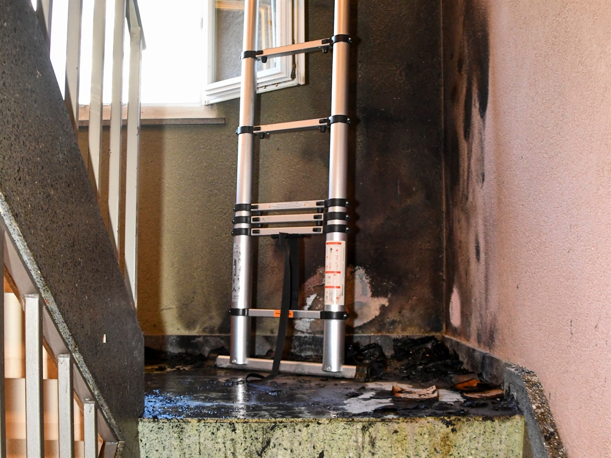 Felsberg: Feuerwehreinsatz wegen Brand in Treppenhaus
