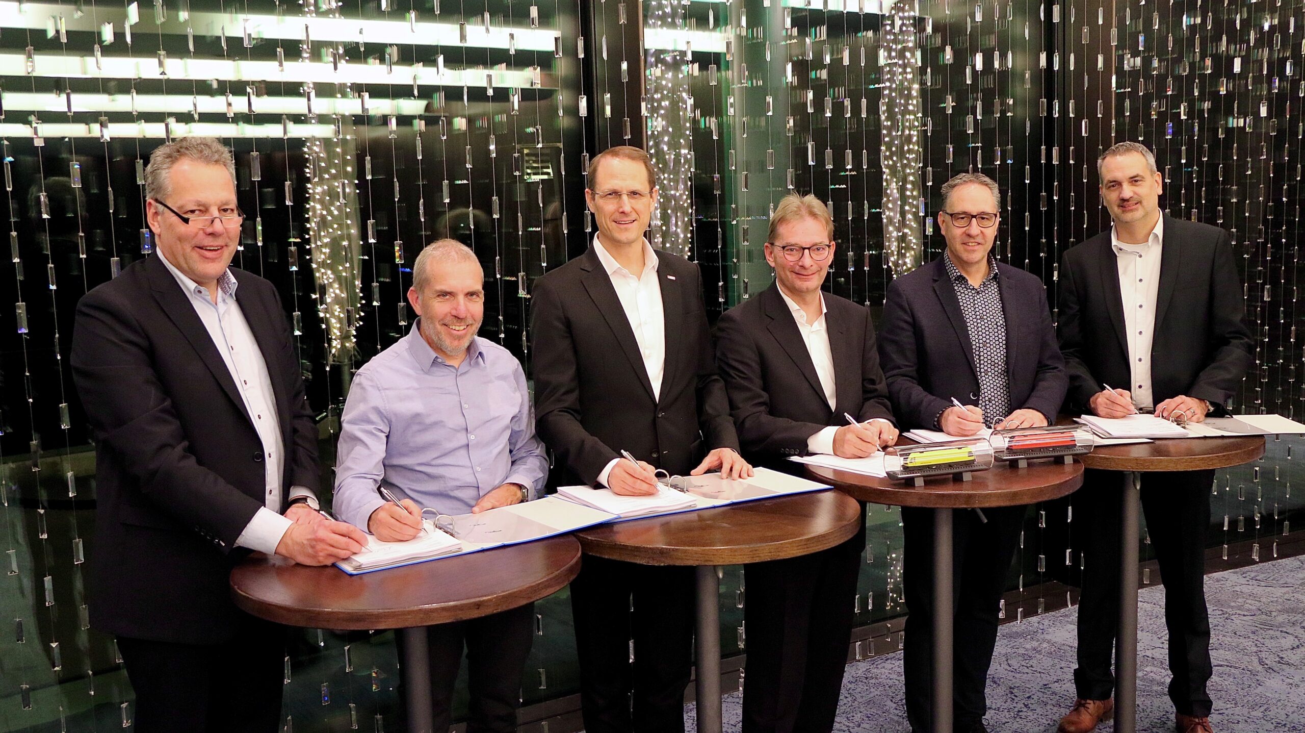 Neue Stadler-Lokomotiven für RhB und MG-Bahn