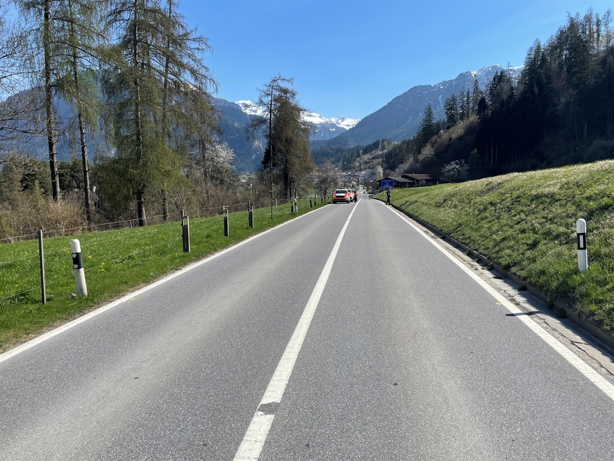 Cazis: Autolenker ohrfeigt Velofahrer
