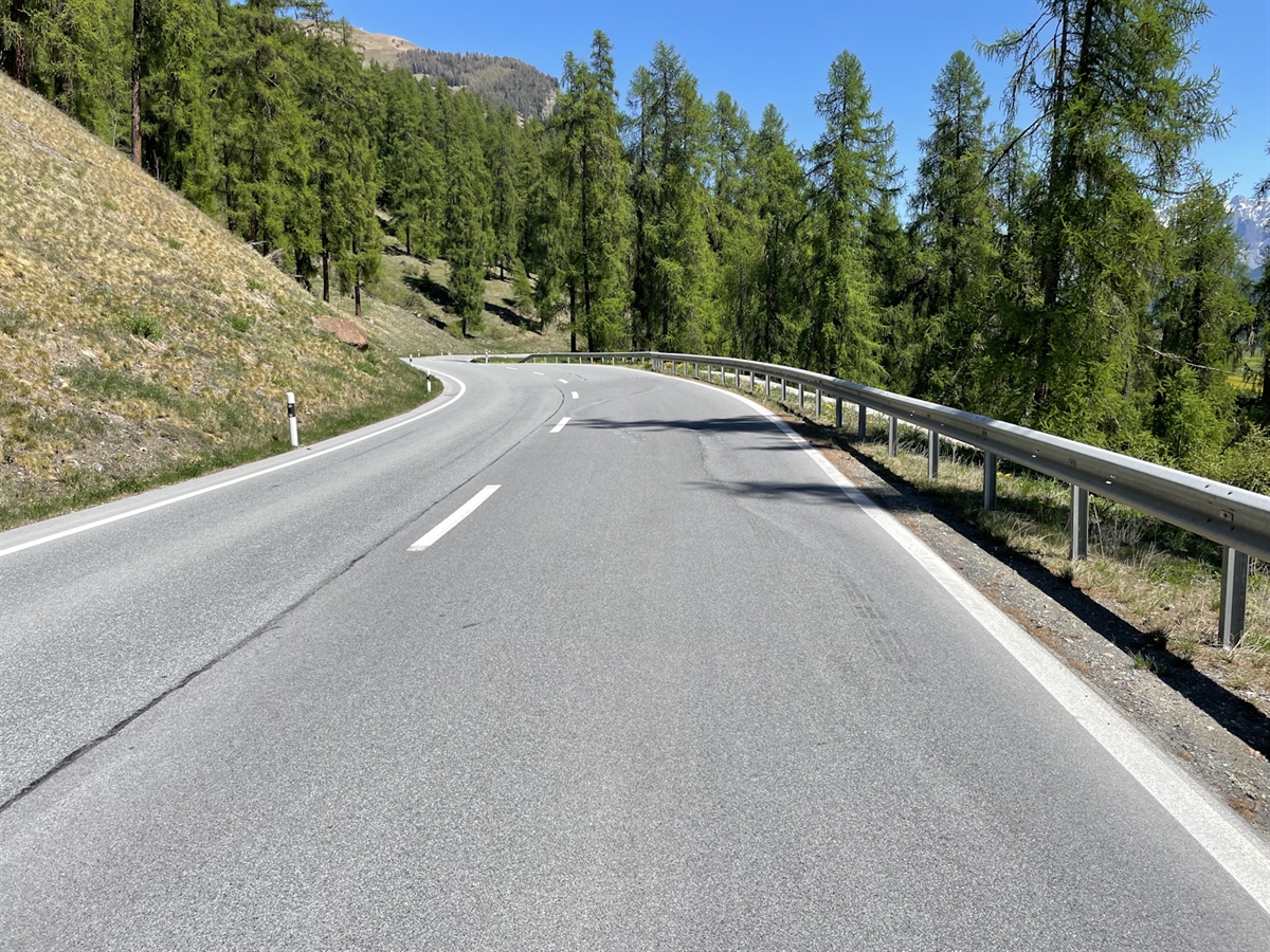 Motorradunfall in Ardez: Mit Töff gestürzt