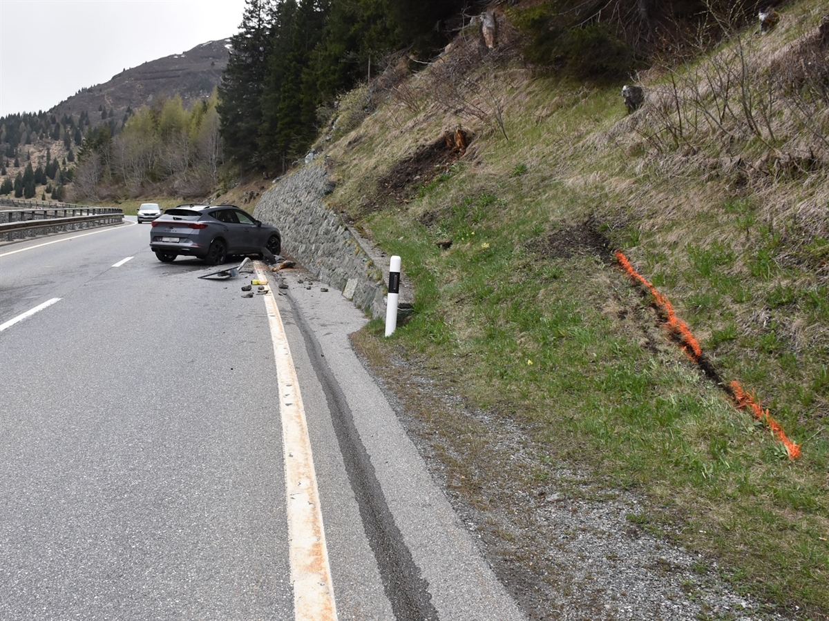 Junglenker (22) verursacht Selbstunfall in Marmorera