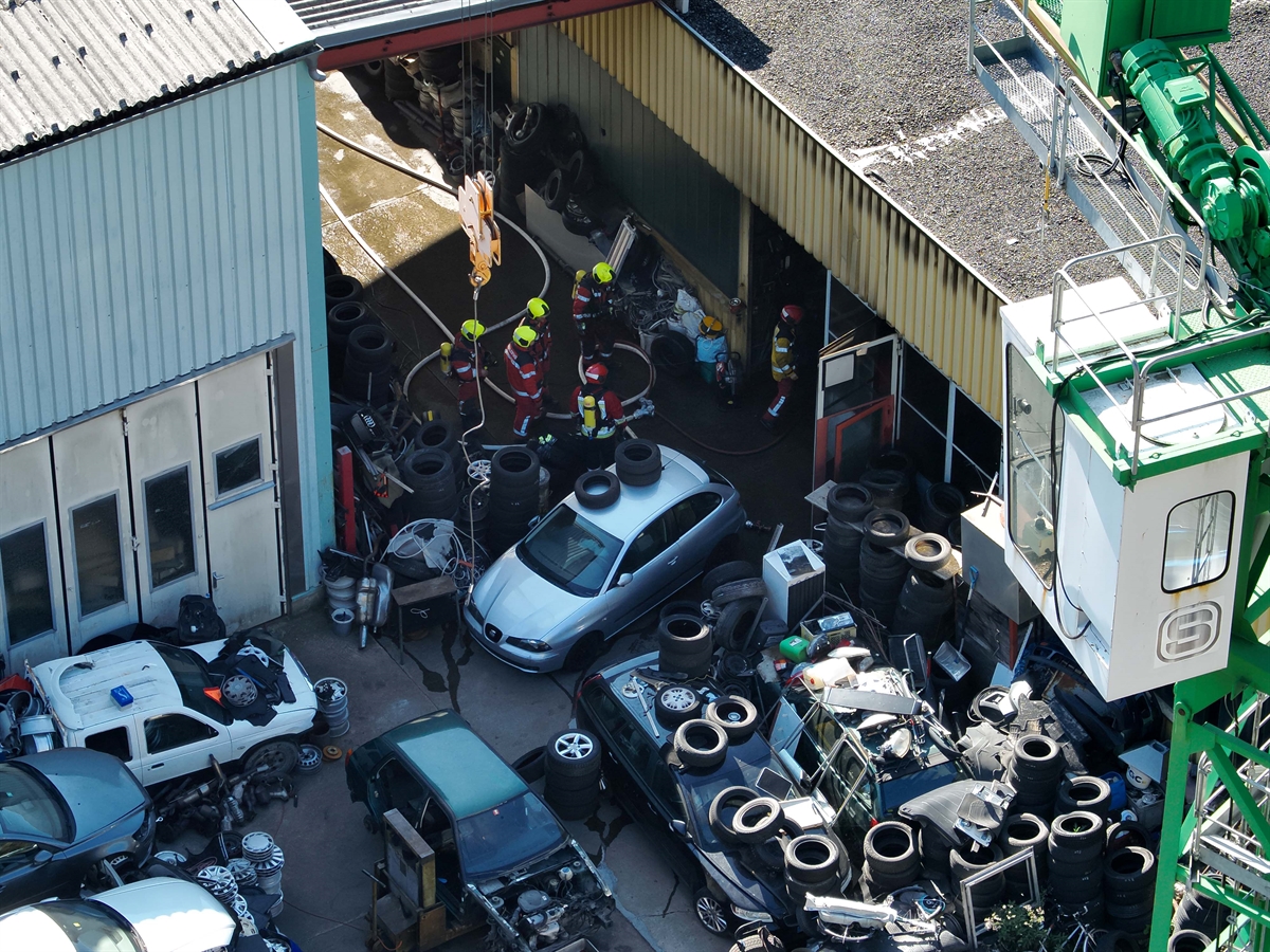 Einsatz der Feuerwehr Domleschg in Rothenbrunnen: Brand in Gewerbebetrieb