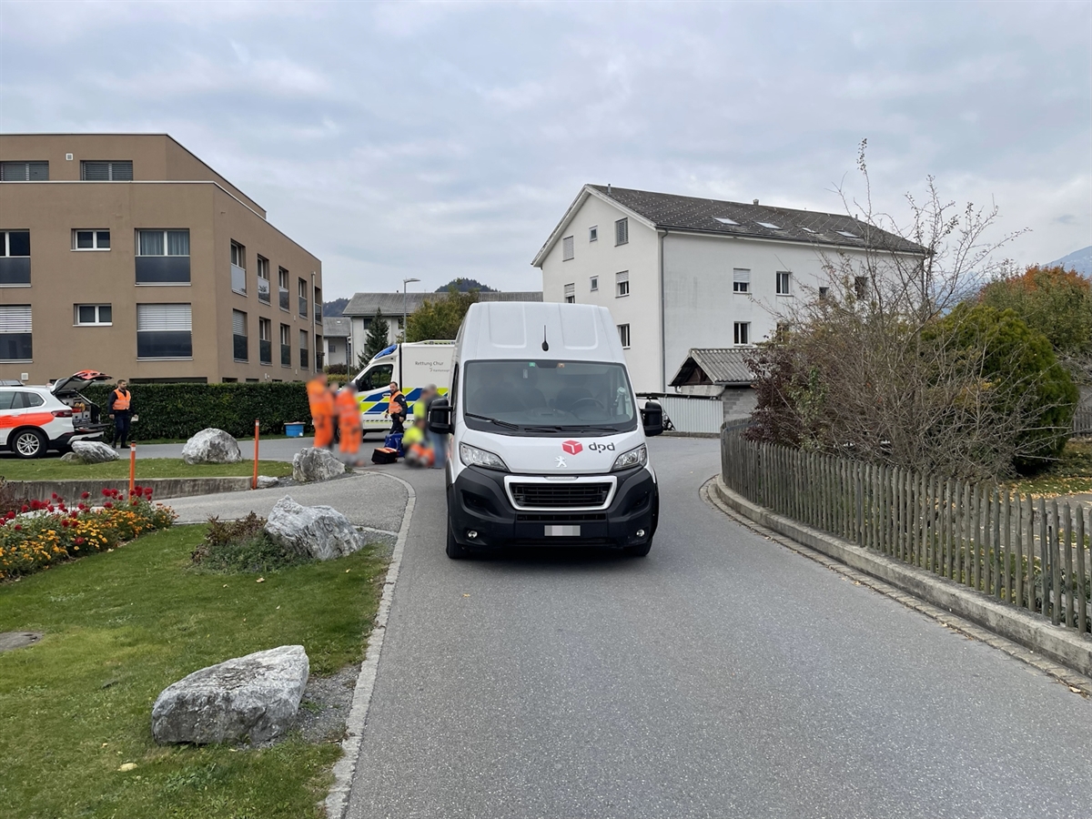 Unfall in Bonaduz: Beim Rückwärtsfahren Arbeiter angefahren