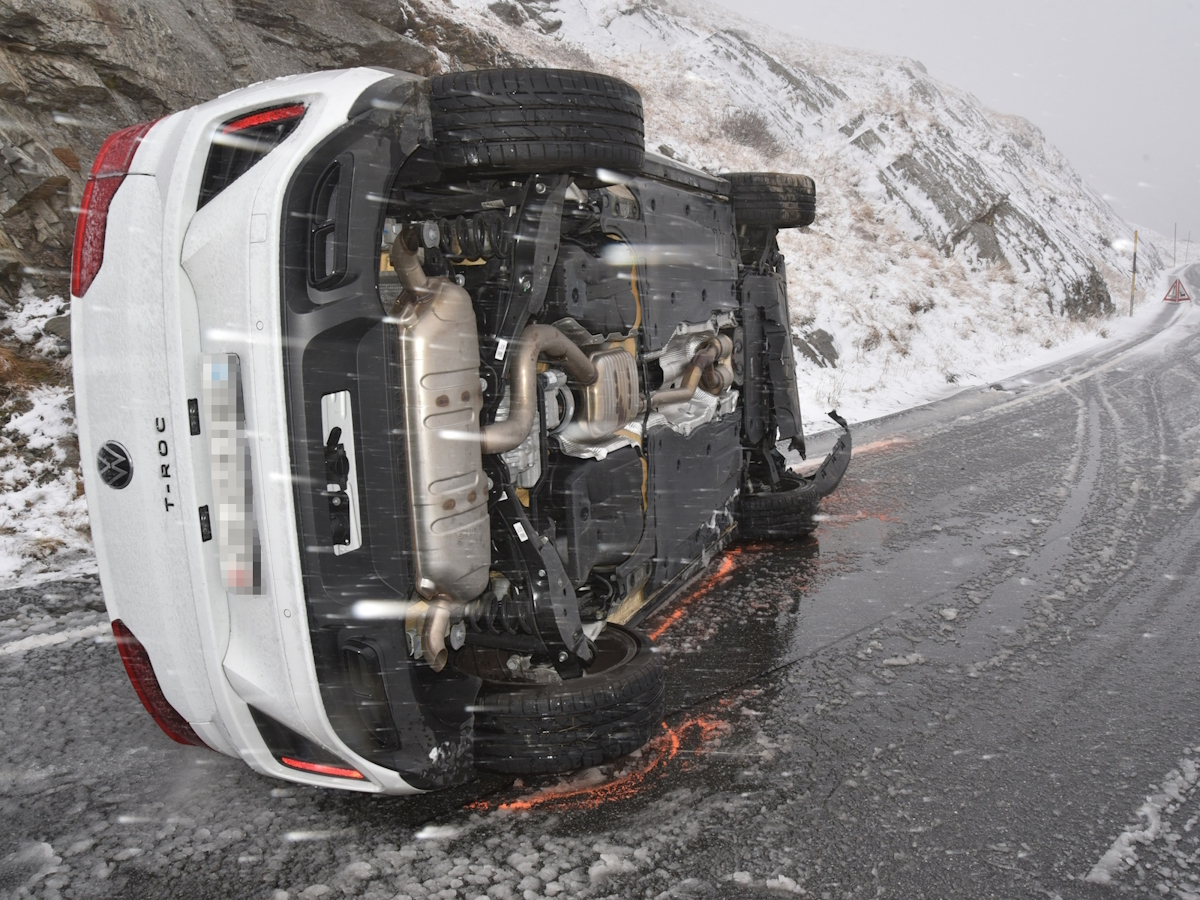 Unfall in Splügen: Automobilist im Disput mit dem Wintereinzug