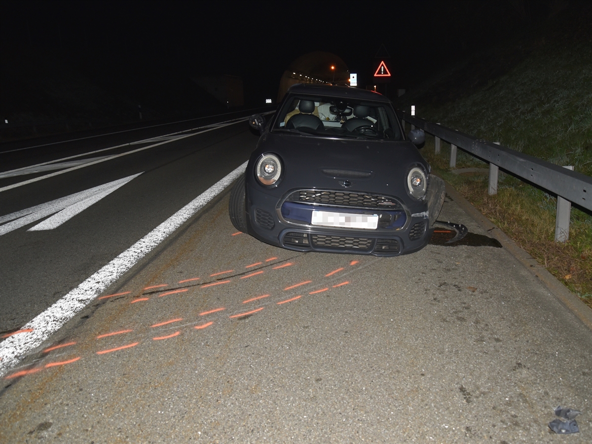 Roveredo: Selbstunfall auf A13 – Urinprobe angeordnet