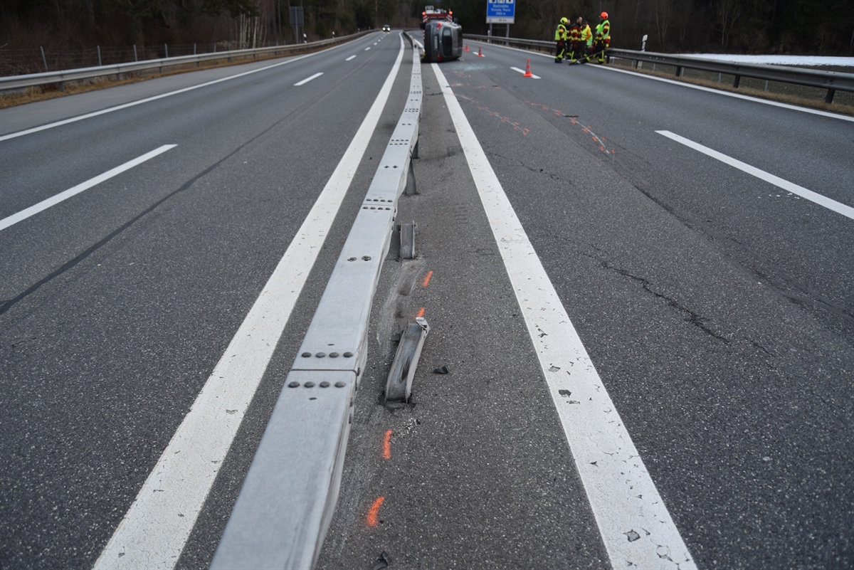 Unfall auf A13 Höhe Rodels