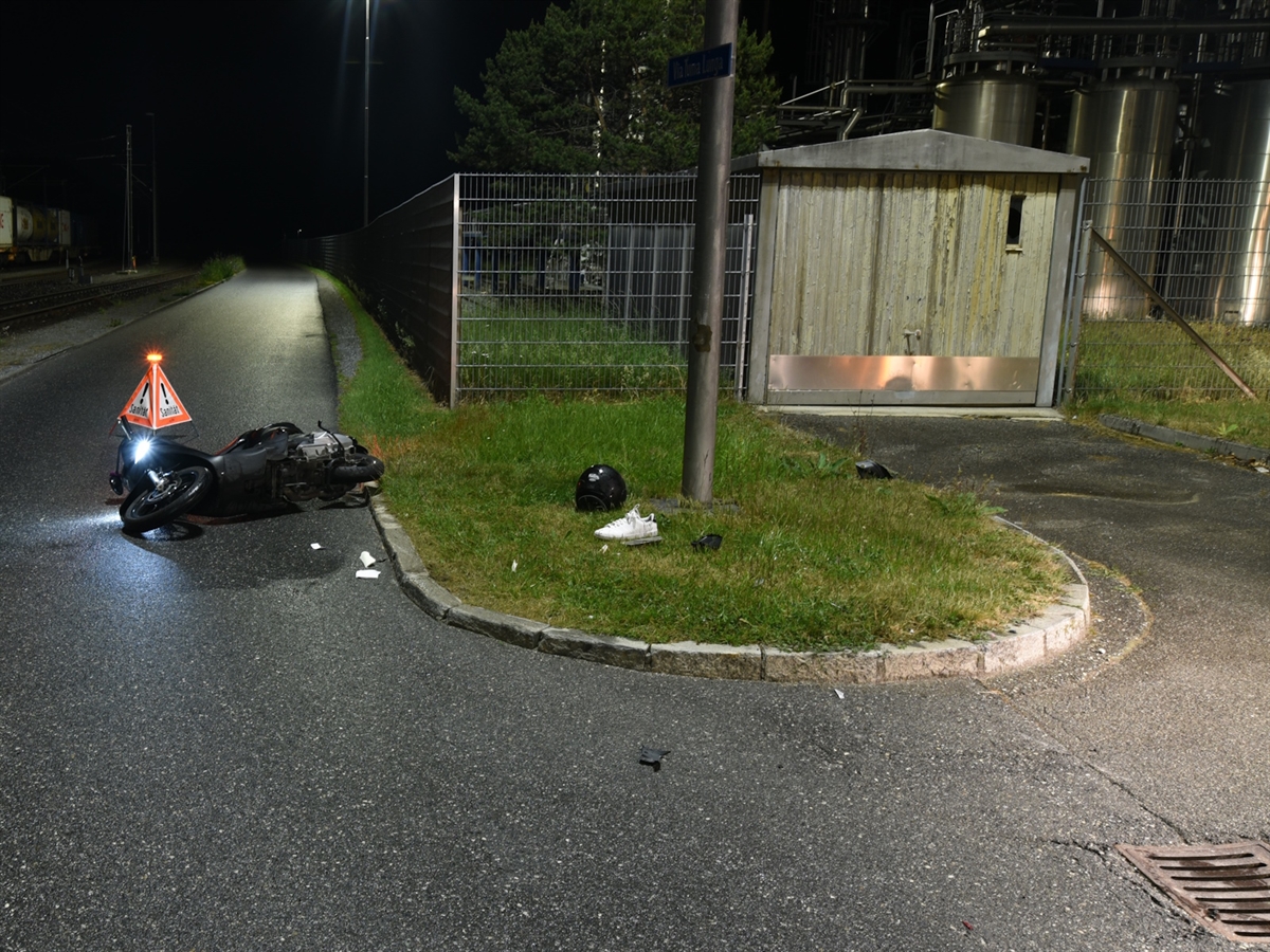 Unfall in Domat/Ems: Bei Selbstunfall verletzt