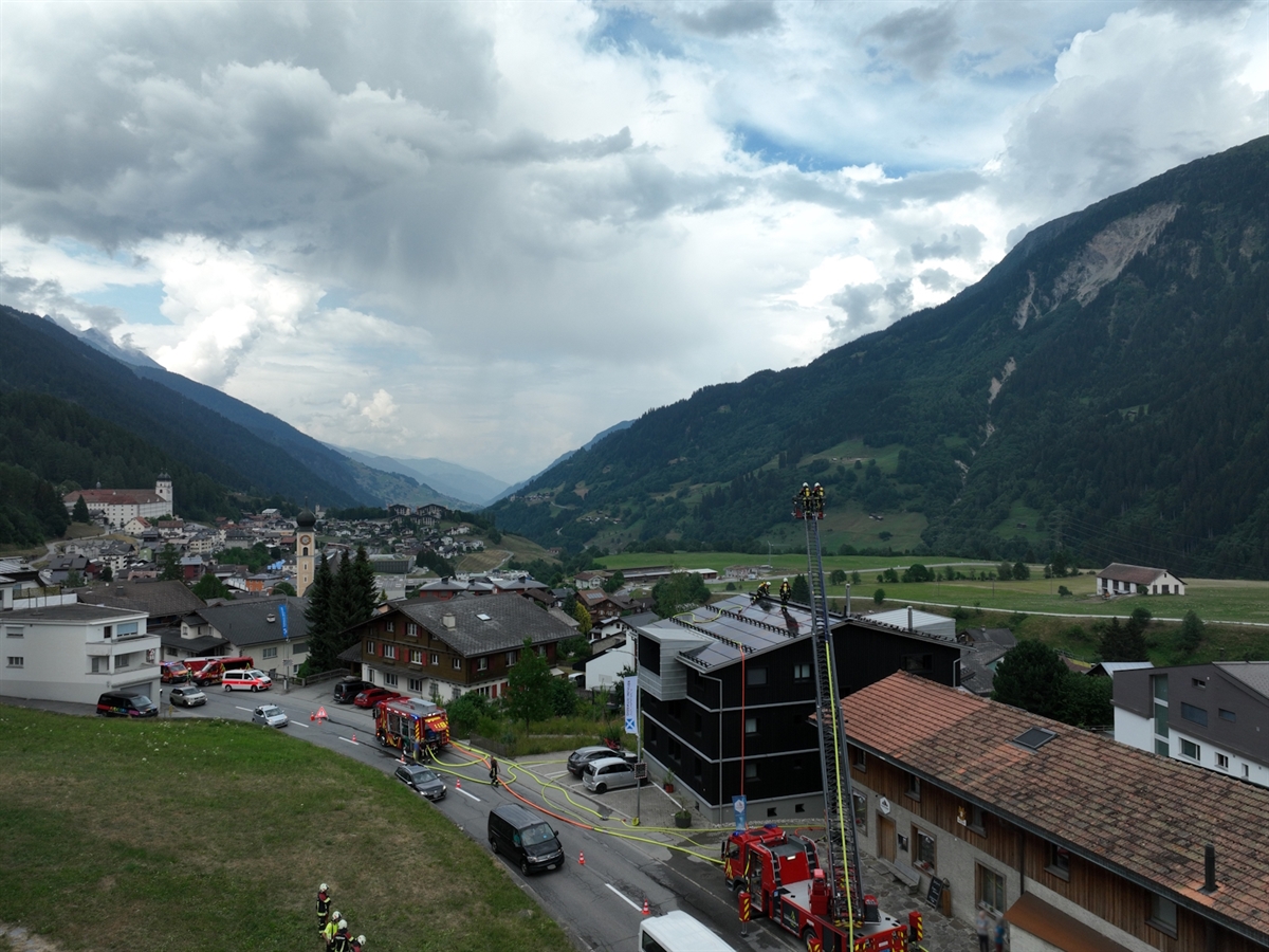 Noch ein weiterer Solaranlagenbrand in Graubünden, diesmal in der Surselva