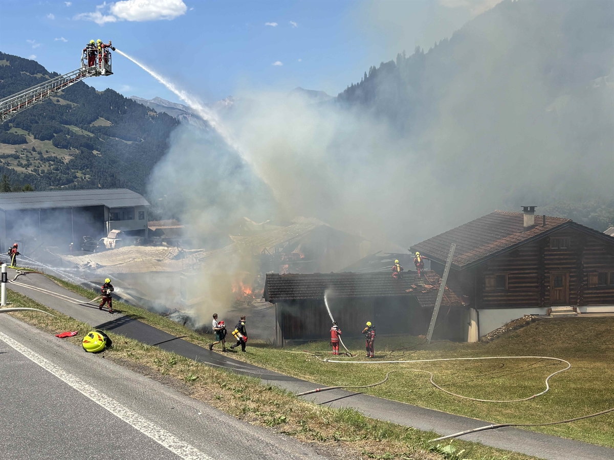 Fideris: Großbrand zerstört mehrere Unterstände