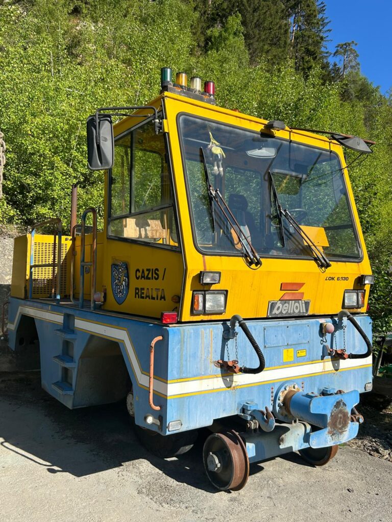 Gemeinde Cazis sucht neuen Besitzer für Schienentraktor „Mathilda“, eine „Zephir LOK 6.130, Baujahr 1997“