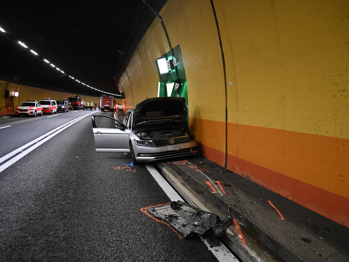 Thusis: Verkehrsunfall im Crapteig-Tunnel +++ Alkohol im Spiel