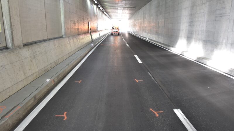 Platta: Velolenker in Tunnel zu spät wahrgenommen