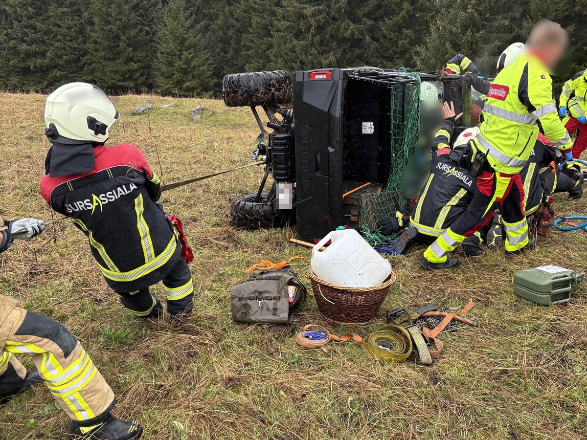 Selbstunfall Curaglia: Mann mit Quad verunfallt +++ Mann schwer verletzt